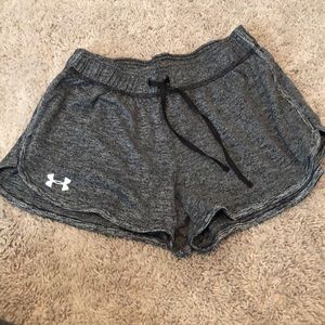 Underarmour athletic shorts